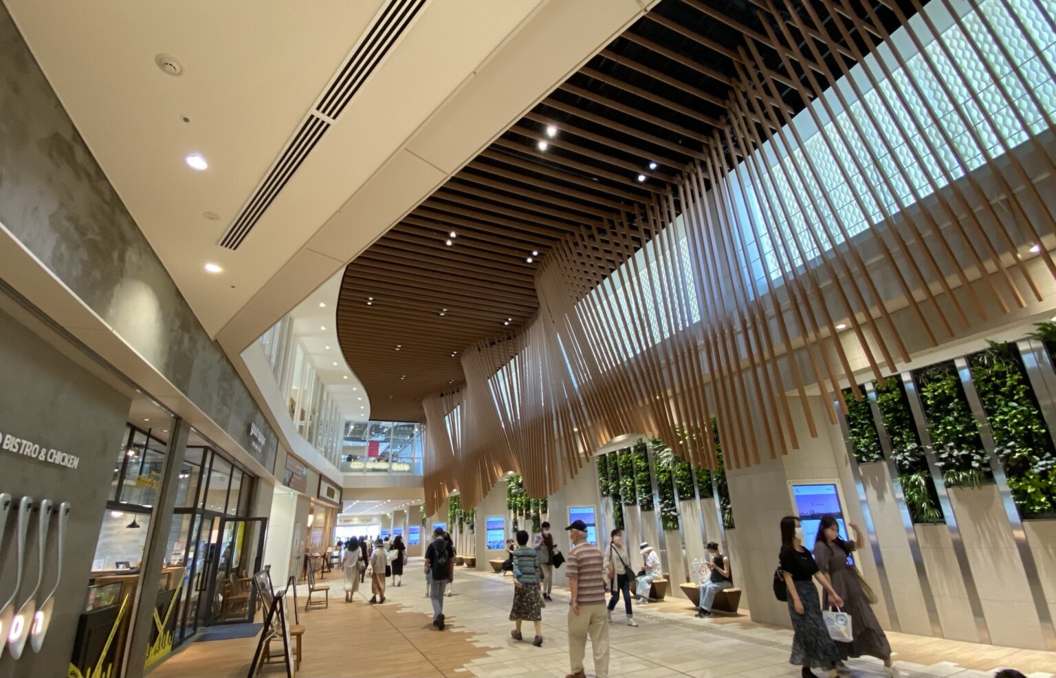 関西随一の人気エリア!西宮北口の再開発!(仮称)阪急西宮ガーデンズ西側土地開発計画 21年8月の様子 - 大阪の近未来(大阪 関西の再開発巡り)