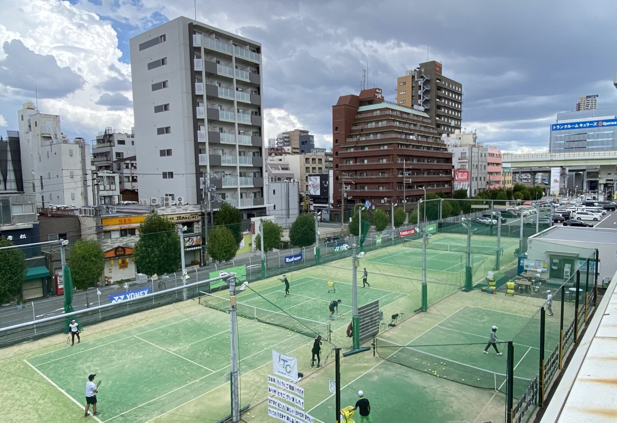 弁天町駅前の暫定利用施設がまもなく営業終了!もと交通科学博物館跡 22年9月の様子 - 大阪の近未来(大阪 関西の再開発巡り)