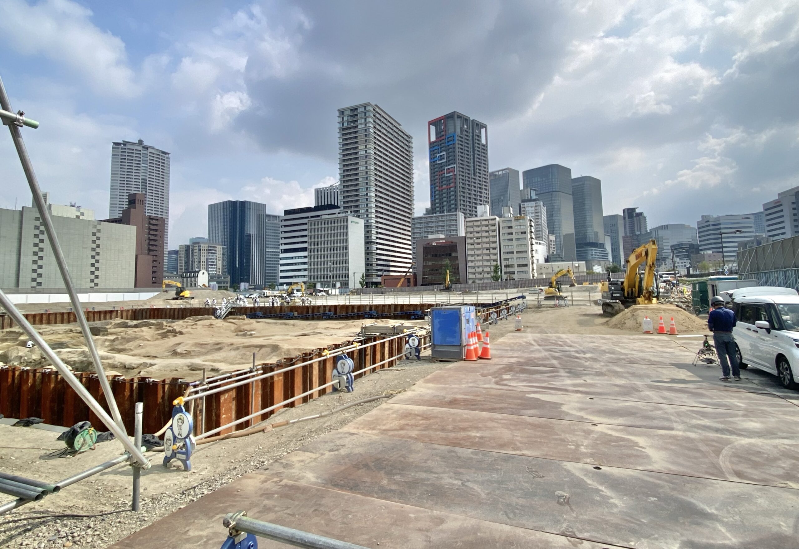 現地に建築計画のお知らせ掲示！地上57階・高さ205mのタワーマンション